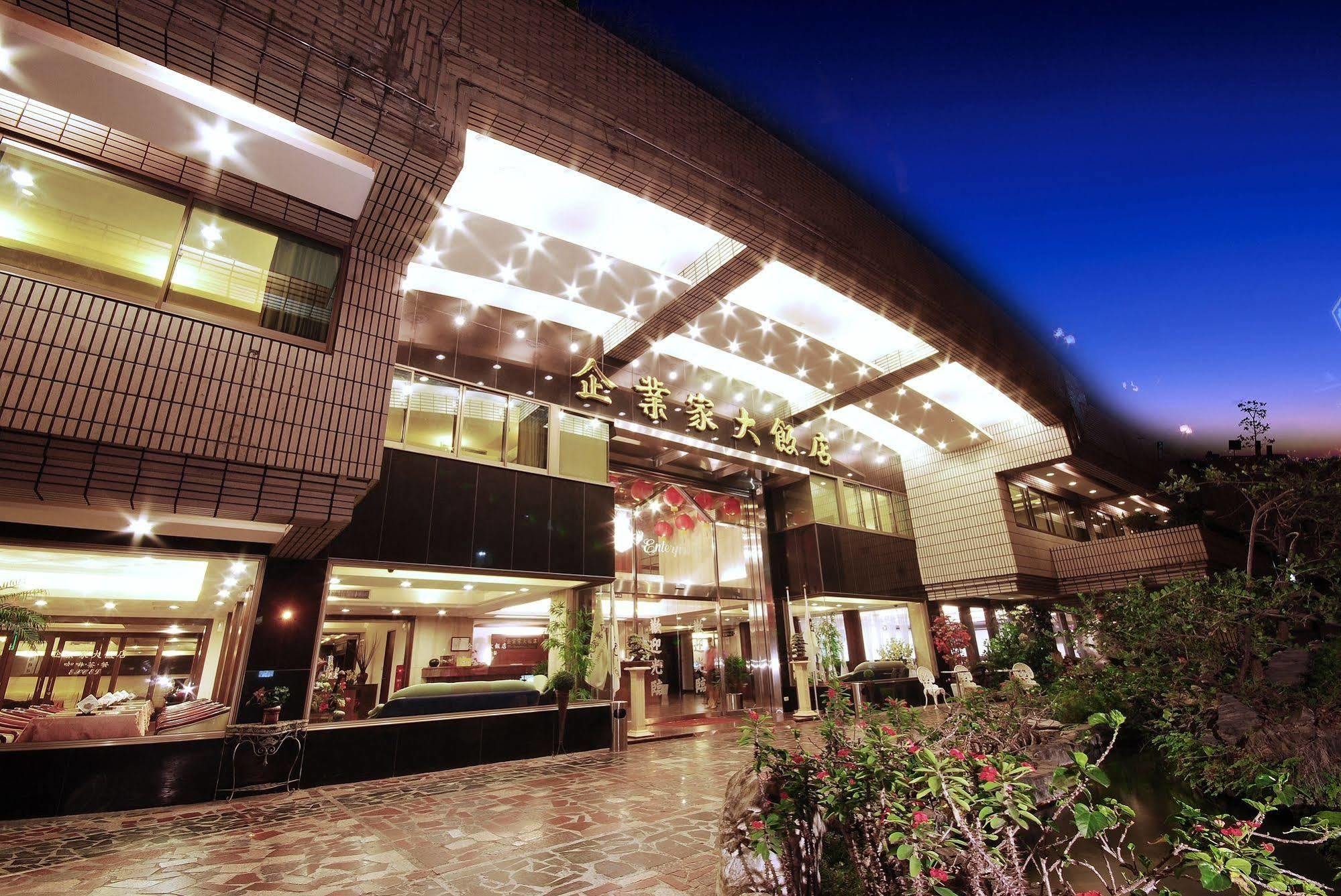 The Enterpriser Hotel Тайчжун Экстерьер фото