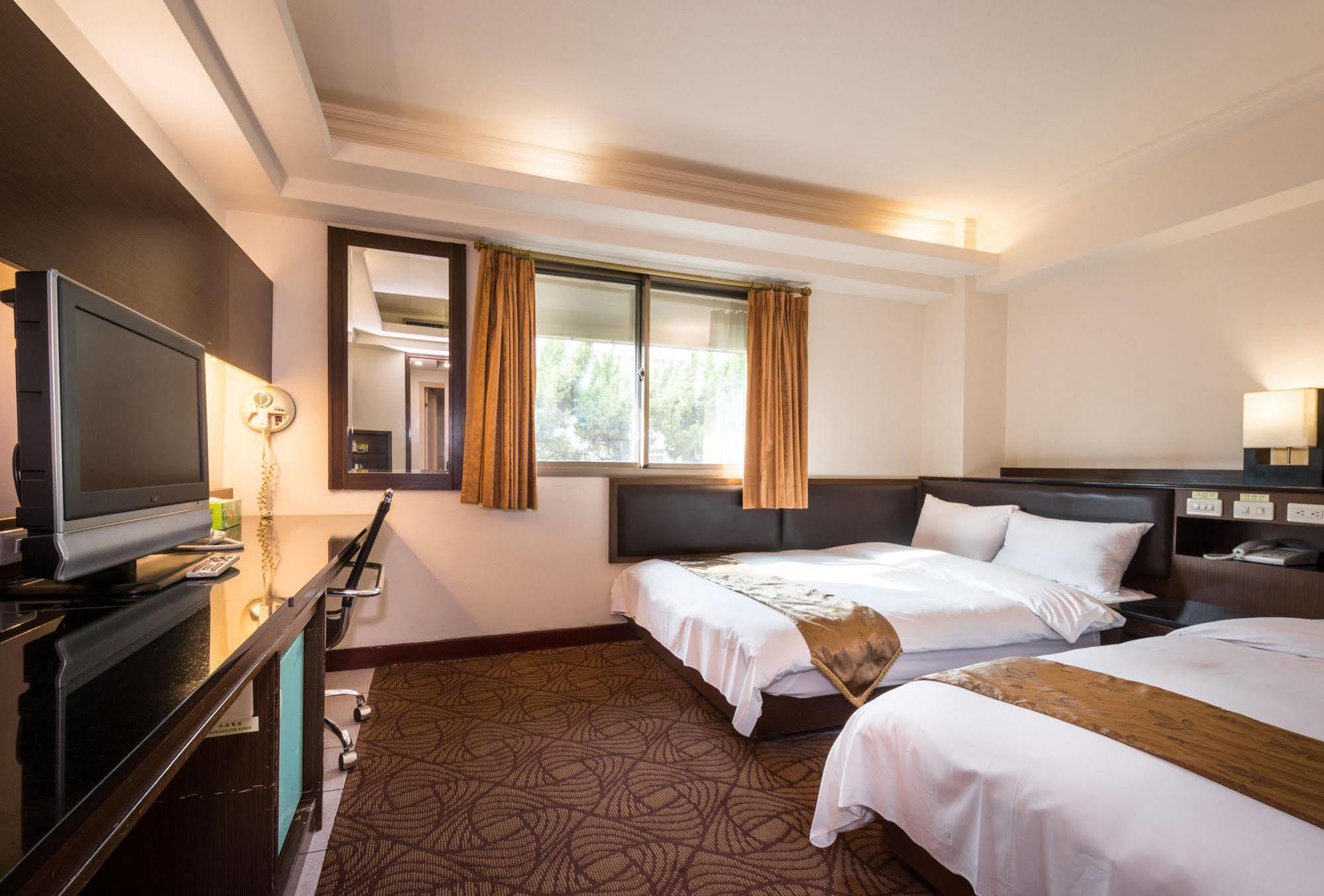 The Enterpriser Hotel Тайчжун Экстерьер фото
