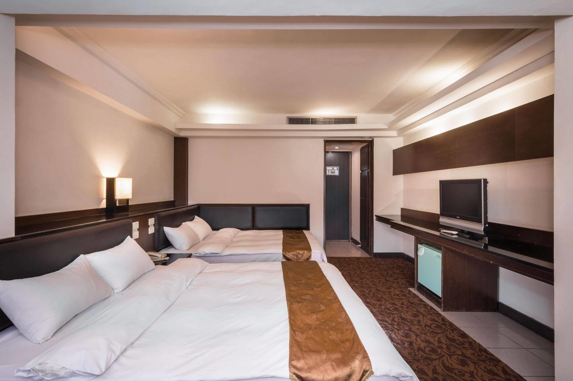 The Enterpriser Hotel Тайчжун Экстерьер фото
