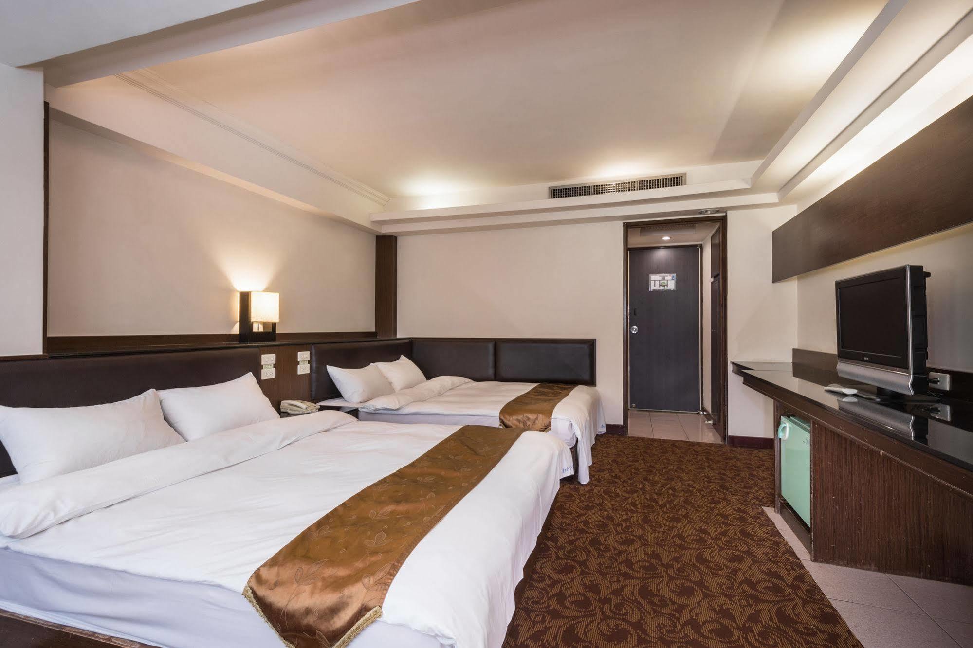 The Enterpriser Hotel Тайчжун Экстерьер фото