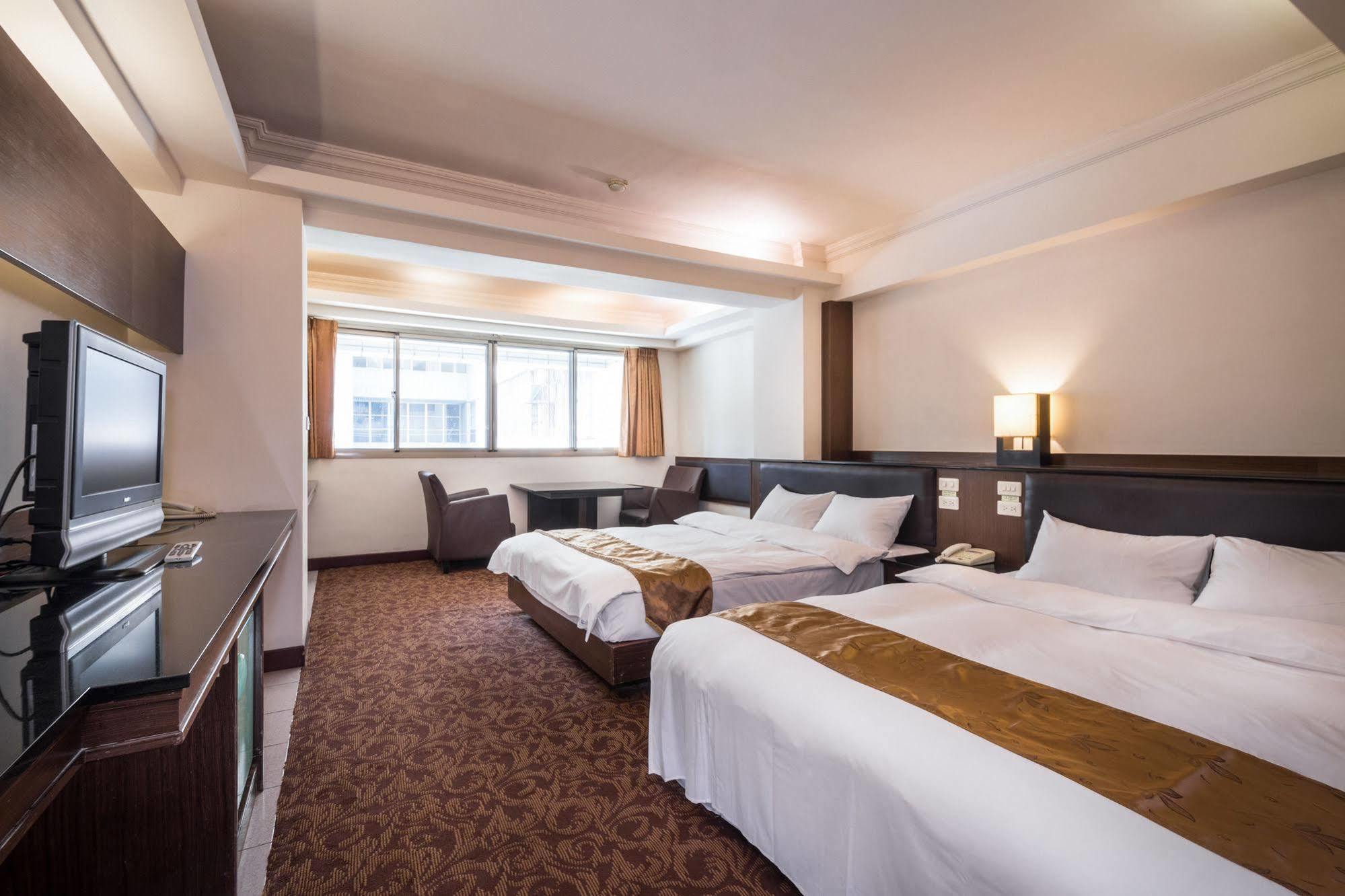 The Enterpriser Hotel Тайчжун Экстерьер фото