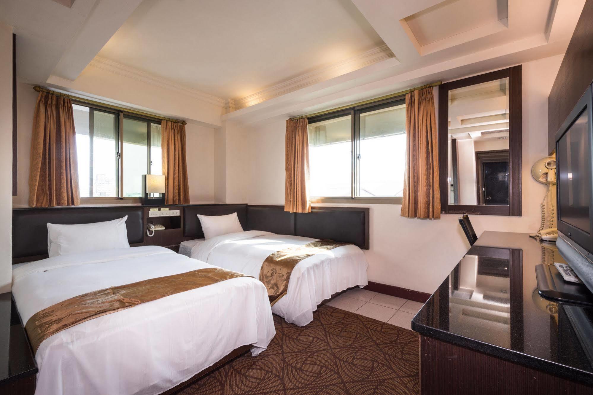 The Enterpriser Hotel Тайчжун Экстерьер фото